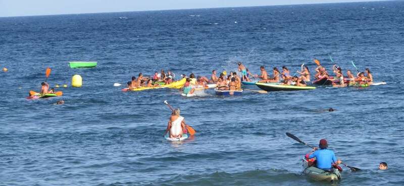 Imagen de la batalla del agua de esta tarde en el mar de Salinetas/TA.